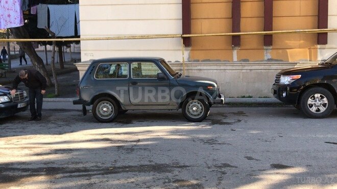 LADA (VAZ) Niva 2004, 328,000 km - 1.7 l - Bakı