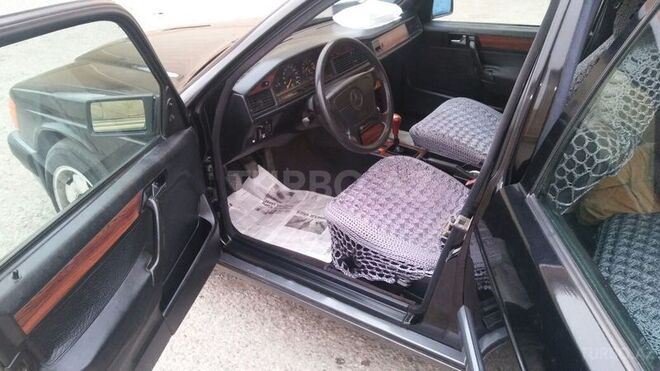 Mercedes 190 1993, 282,272 km - 1.8 l - Şamaxı