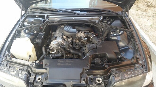 BMW 318 1998, 292,000 km - 1.9 l - Bakı
