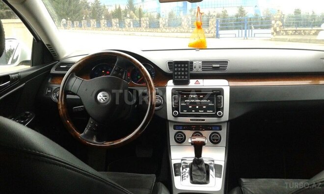Volkswagen Passat 2009, 200,000 km - 1.8 l - Qusar