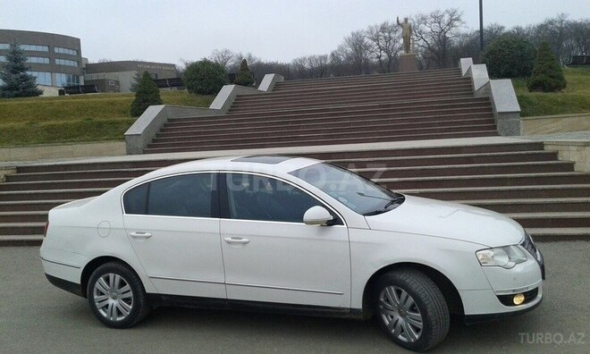 Volkswagen Passat 2009, 200,000 km - 1.8 l - Qusar