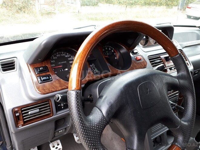 Mitsubishi Pajero 1998, 282,500 km - 3.0 l - Bakı