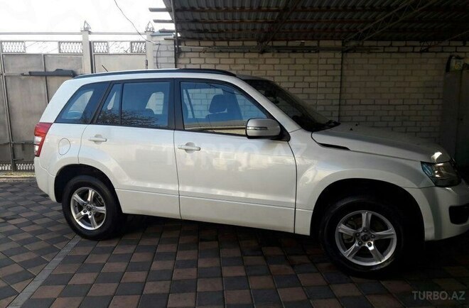 Suzuki Grand Vitara 2014, 27,500 km - 2.4 л - Bakı