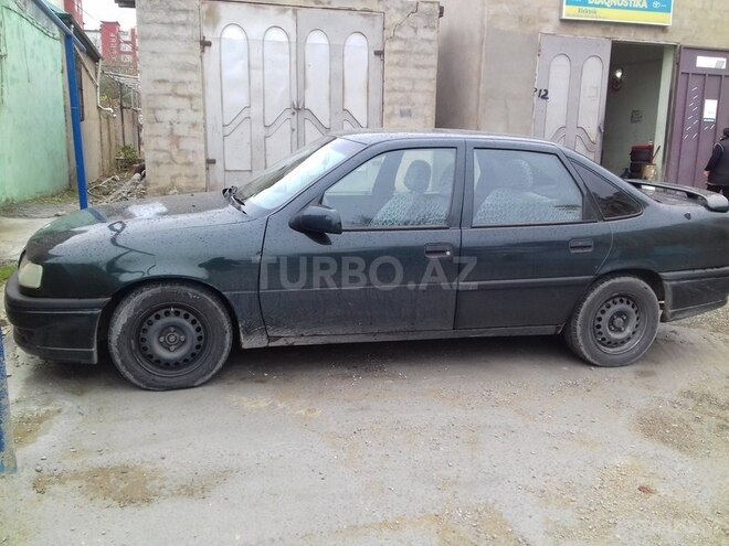 Opel Vectra 1995, 240,000 km - 2.0 l - Bakı