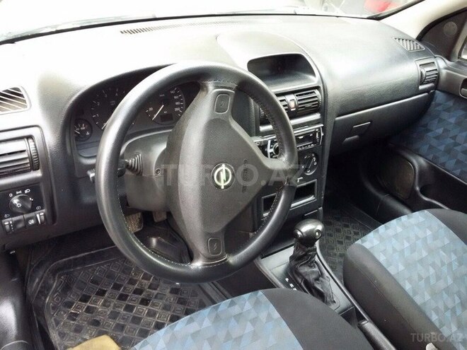 Opel Vectra 1998, 270,000 km - 1.6 l - Bakı