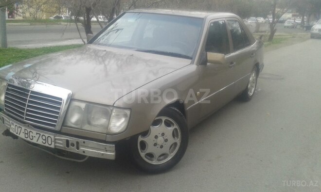 Mercedes E 250 1987, 390,000 km - 2.5 l - Bakı