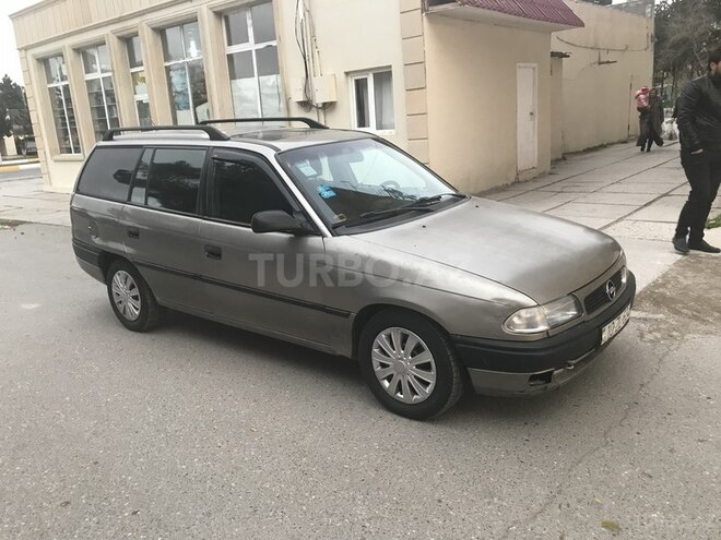 Opel Astra 1995, 176,700 km - 1.6 l - Sumqayıt
