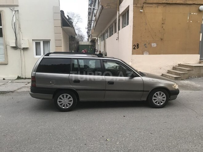 Opel Astra 1995, 176,700 km - 1.6 l - Sumqayıt