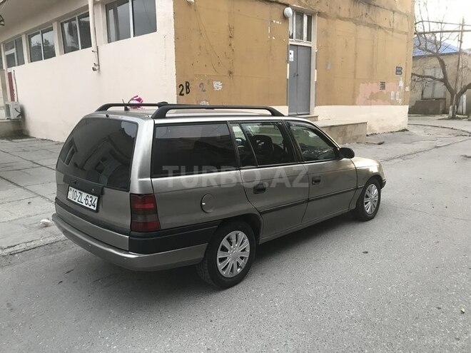Opel Astra 1995, 176,700 km - 1.6 l - Sumqayıt