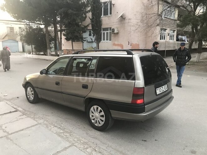 Opel Astra 1995, 176,700 km - 1.6 l - Sumqayıt