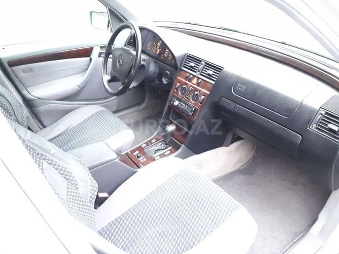Mercedes C 240 1997, 263,000 km - 2.4 l - Bakı