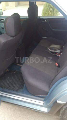 Mercedes E 260 1990, 234,000 km - 2.6 l - Bakı