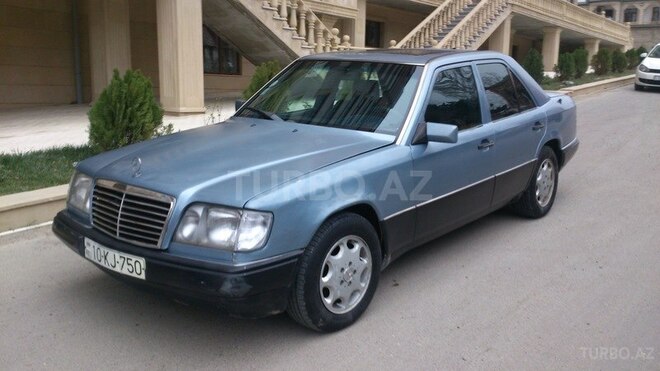 Mercedes E 260 1990, 234,000 km - 2.6 l - Bakı