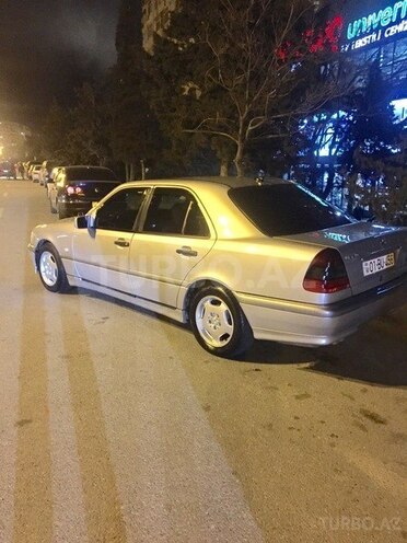 Mercedes C 220 1999, 270,340 km - 2.2 l - Bakı