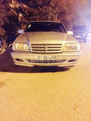 Mercedes C 220 1999, 270,340 km - 2.2 l - Bakı