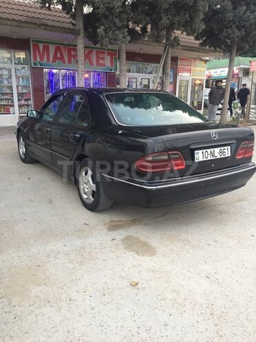 Mercedes E 220 2002, 368,000 km - 2.2 l - Bakı