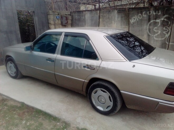 Mercedes E 250 1995, 542,185 km - 2.5 л - Bakı