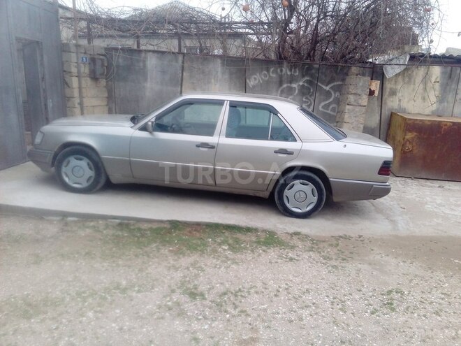Mercedes E 250 1995, 542,185 km - 2.5 л - Bakı