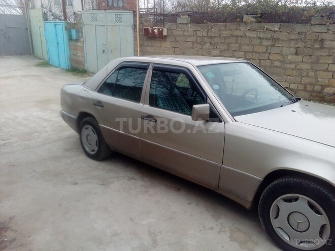 Mercedes E 250 1995, 542,185 km - 2.5 л - Bakı