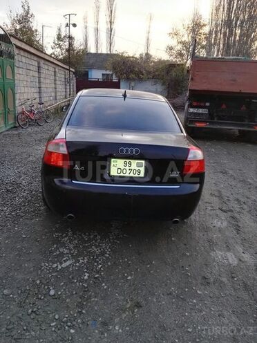 Audi A4 2003, 194,070 km - 1.8 l - Xaçmaz