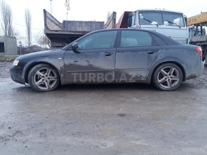 Audi A4 2003, 194,070 km - 1.8 l - Xaçmaz