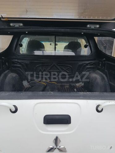Mitsubishi L200 2008, 216,000 km - 2.5 l - Sumqayıt