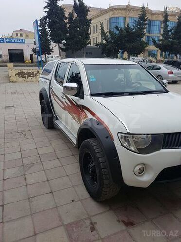 Mitsubishi L200 2008, 216,000 km - 2.5 l - Sumqayıt