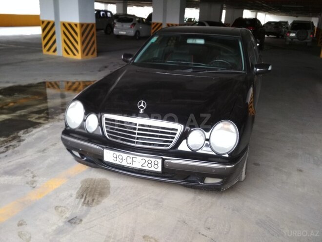 Mercedes E 240 2001, 283,000 km - 2.6 l - Bakı