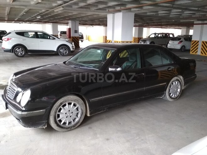 Mercedes E 240 2001, 283,000 km - 2.6 l - Bakı