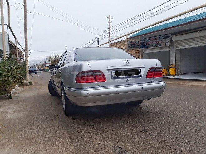 Mercedes E 240 1998, 279,400 km - 2.4 л - Bakı