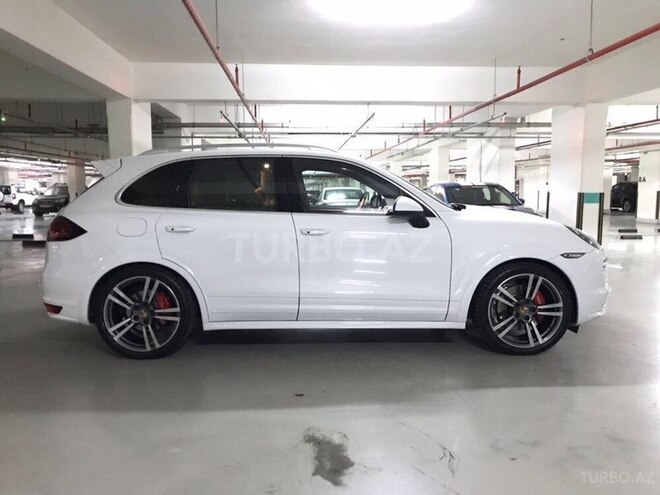 Porsche Cayenne GTS 2013, 88,000 km - 4.8 l - Bakı
