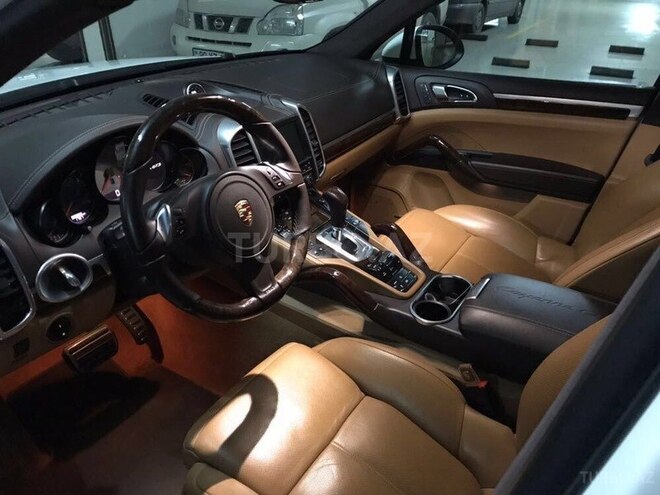 Porsche Cayenne GTS 2013, 88,000 km - 4.8 l - Bakı