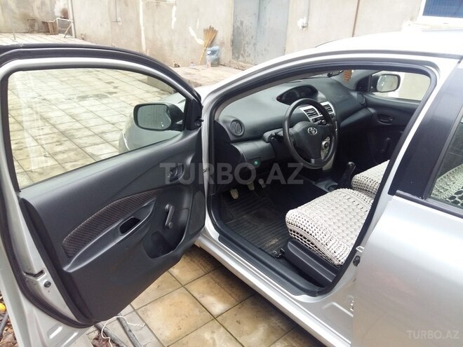 Toyota Yaris 2007, 297,350 km - 1.3 l - Bakı