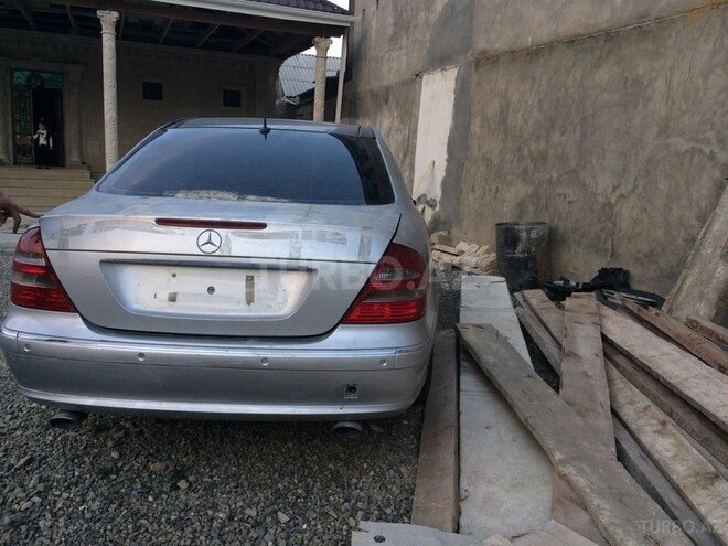 Mercedes E 320 2002, 210,000 km - 2.4 l - Gəncə