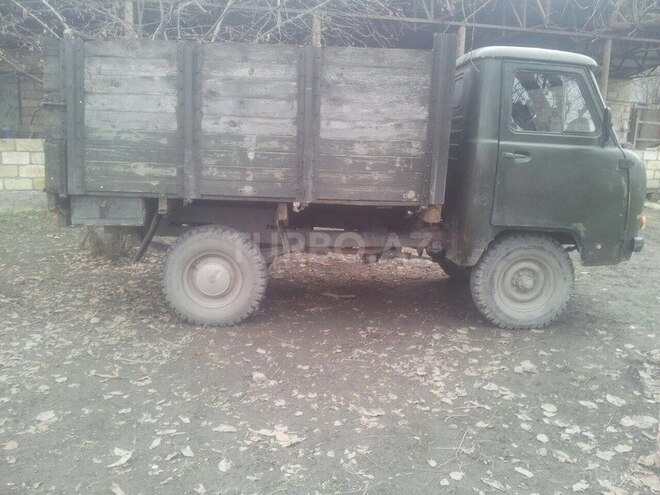 UAZ 3303 1990, 130,000 km - 2.4 l - Qəbələ