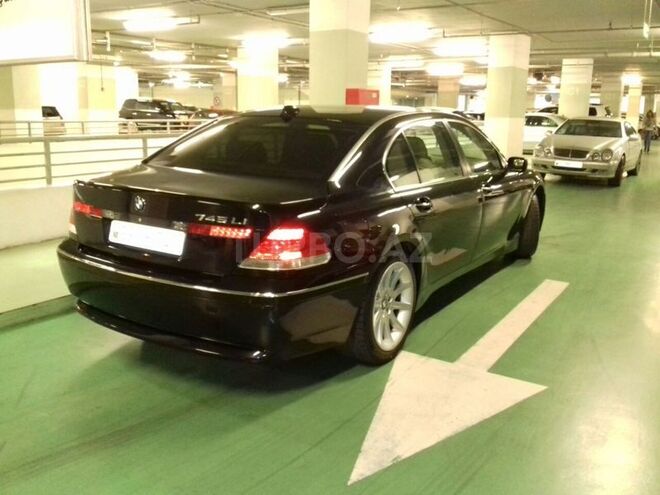 BMW 745 2004, 242,000 km - 4.4 л - Bakı
