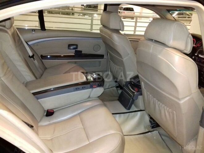 BMW 745 2004, 242,000 km - 4.4 л - Bakı