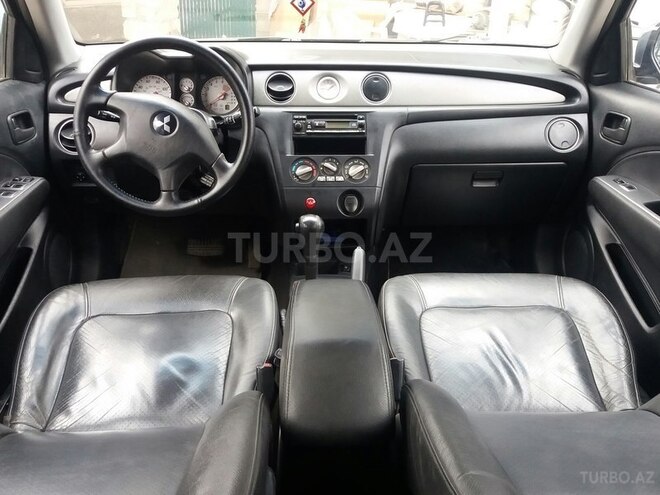 Mitsubishi Outlander 2002, 140,000 km - 2.4 л - Sumqayıt