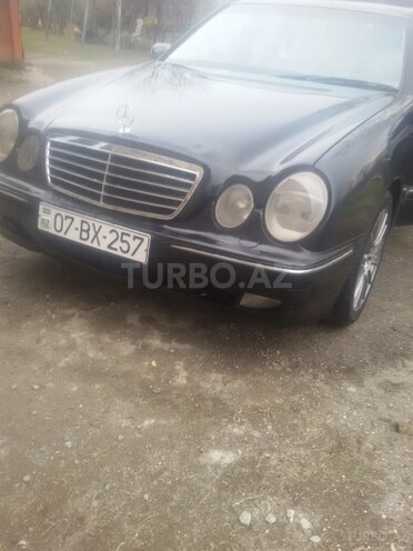 Mercedes E 270 2000, 212 km - 2.7 l - Astara