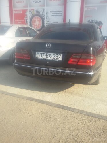 Mercedes E 270 2000, 212 km - 2.7 l - Astara