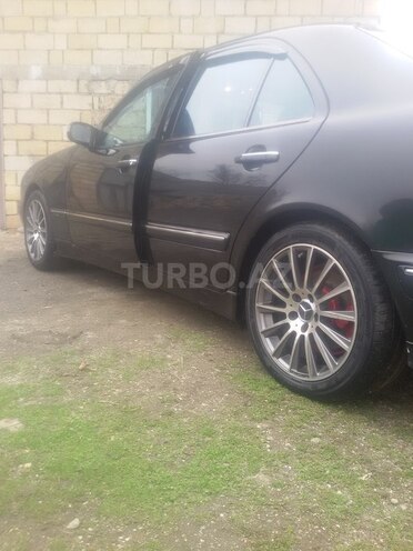 Mercedes E 270 2000, 212 km - 2.7 l - Astara