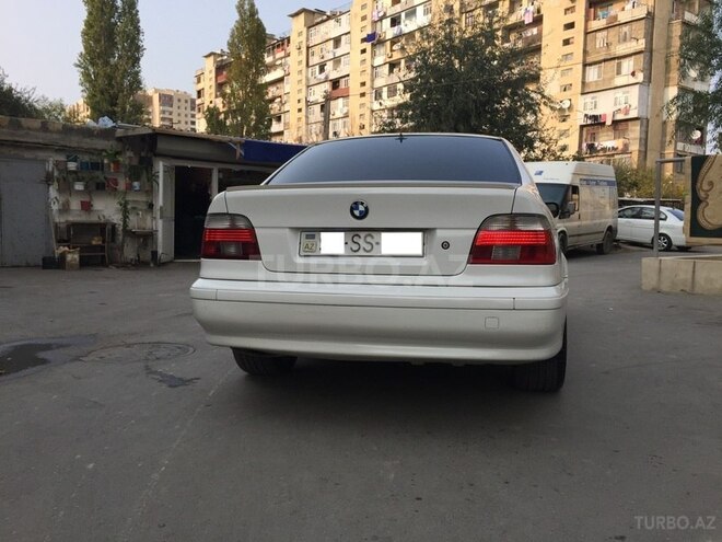 BMW 520 2001, 258,000 km - 2.3 l - Bakı