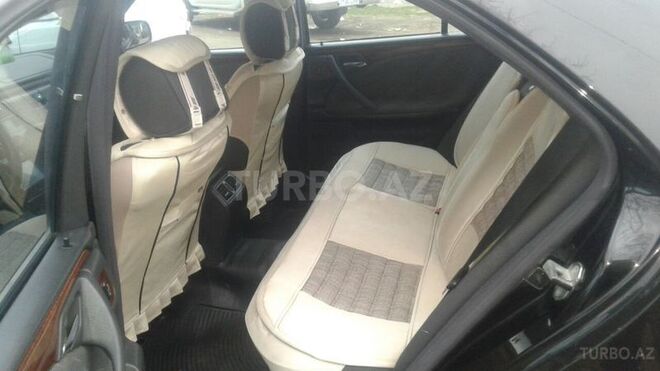 Mercedes E 270 2000, 230,000 km - 2.7 l - Astara