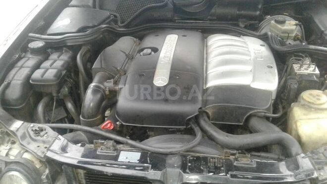 Mercedes E 270 2000, 230,000 km - 2.7 l - Astara