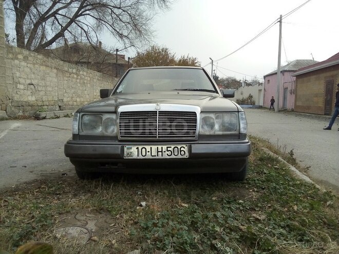 Mercedes E 230 1992, 227,414 km - 2.3 l - Sumqayıt