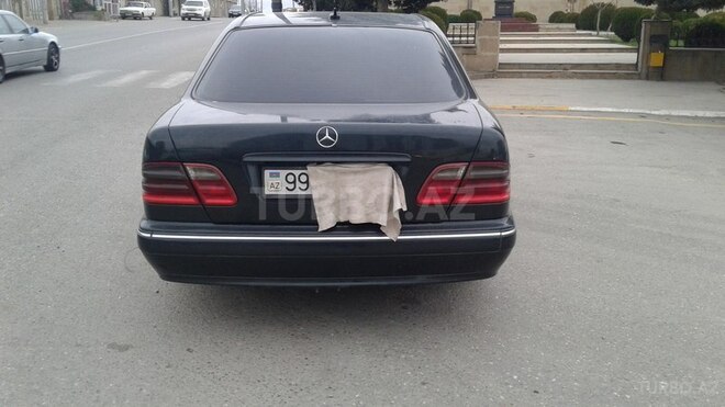 Mercedes E 220 2000, 341,000 km - 2.2 l - Bakı