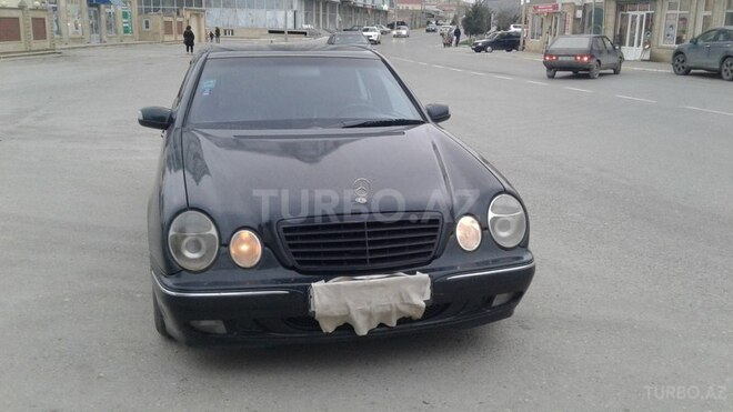 Mercedes E 220 2000, 341,000 km - 2.2 l - Bakı