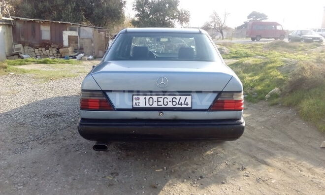 Mercedes E 300 1987, 340,000 km - 3.0 l - Sumqayıt