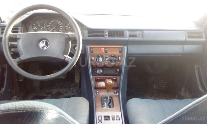 Mercedes E 300 1987, 340,000 km - 3.0 l - Sumqayıt