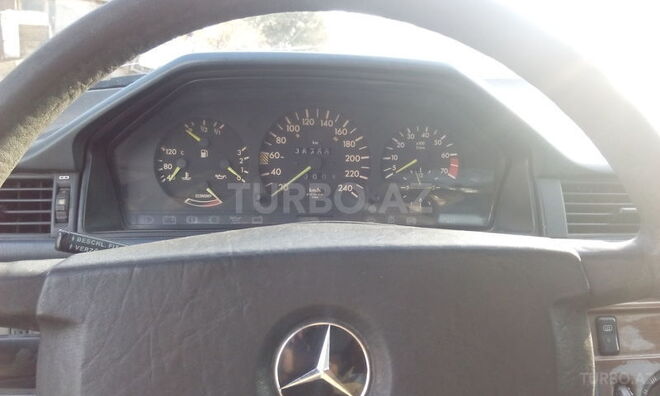 Mercedes E 300 1987, 340,000 km - 3.0 l - Sumqayıt